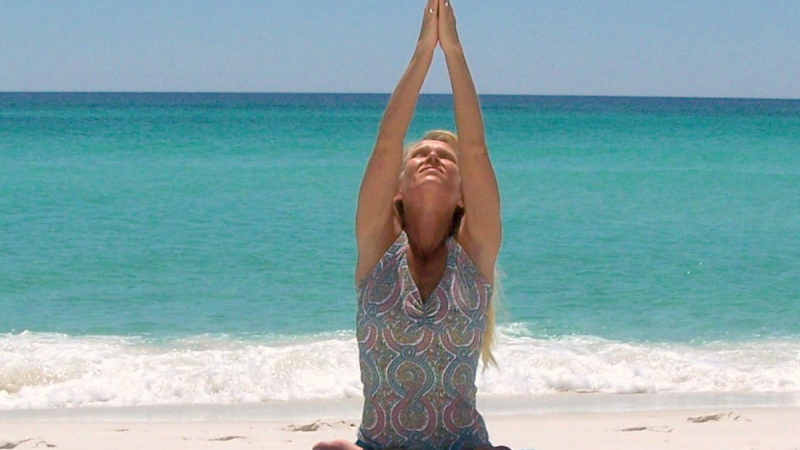 30384_beach_yoga_aw