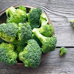 Broccoli inhibă dezvoltarea celulelor canceroase