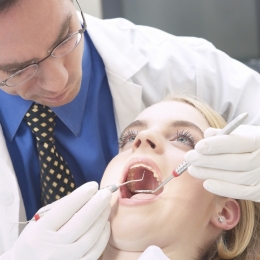 Constănţenii nu merg la dentist! Consultaţii prea scumpe şi medici prea puţini