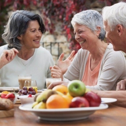 Nu serviţi fructe după masă! Vă provoacă arsuri și reflux gastro-intestinal