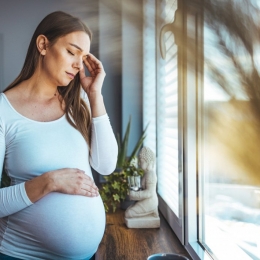 Fiţi atente ce şi cât mâncaţi pe perioada sarcinii! Obezitatea vă poate crea mari probleme