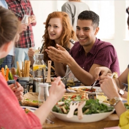 Alegerea alimentelor poate afecta modul în care corpul vostru digeră ceea ce mâncaţi