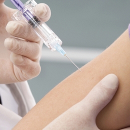 S-au epuizat stocurile de vaccin antirabic şi antitetanos